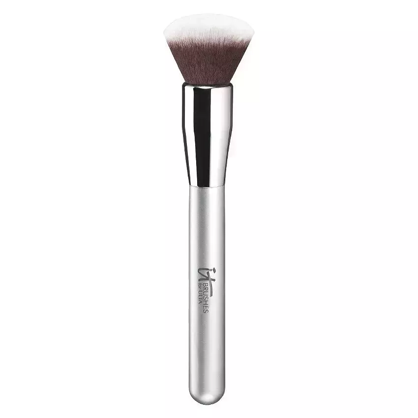 It Brushes Airbrush Blurring Foundation Brush #101 on white background