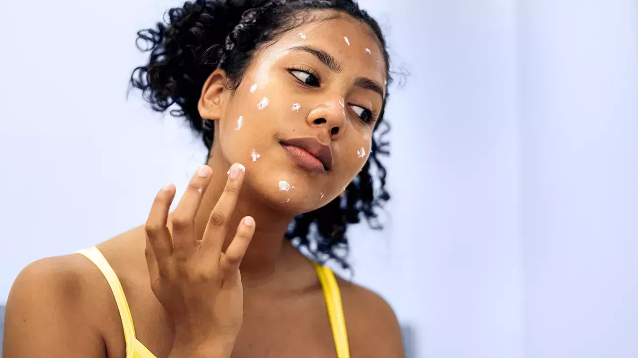 Los mejores tratamientos caseros y profesionales para las manchas de la edad