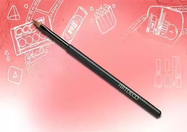 ¿Por qué necesitas un pincel para labios? ¿Cómo usarlo?