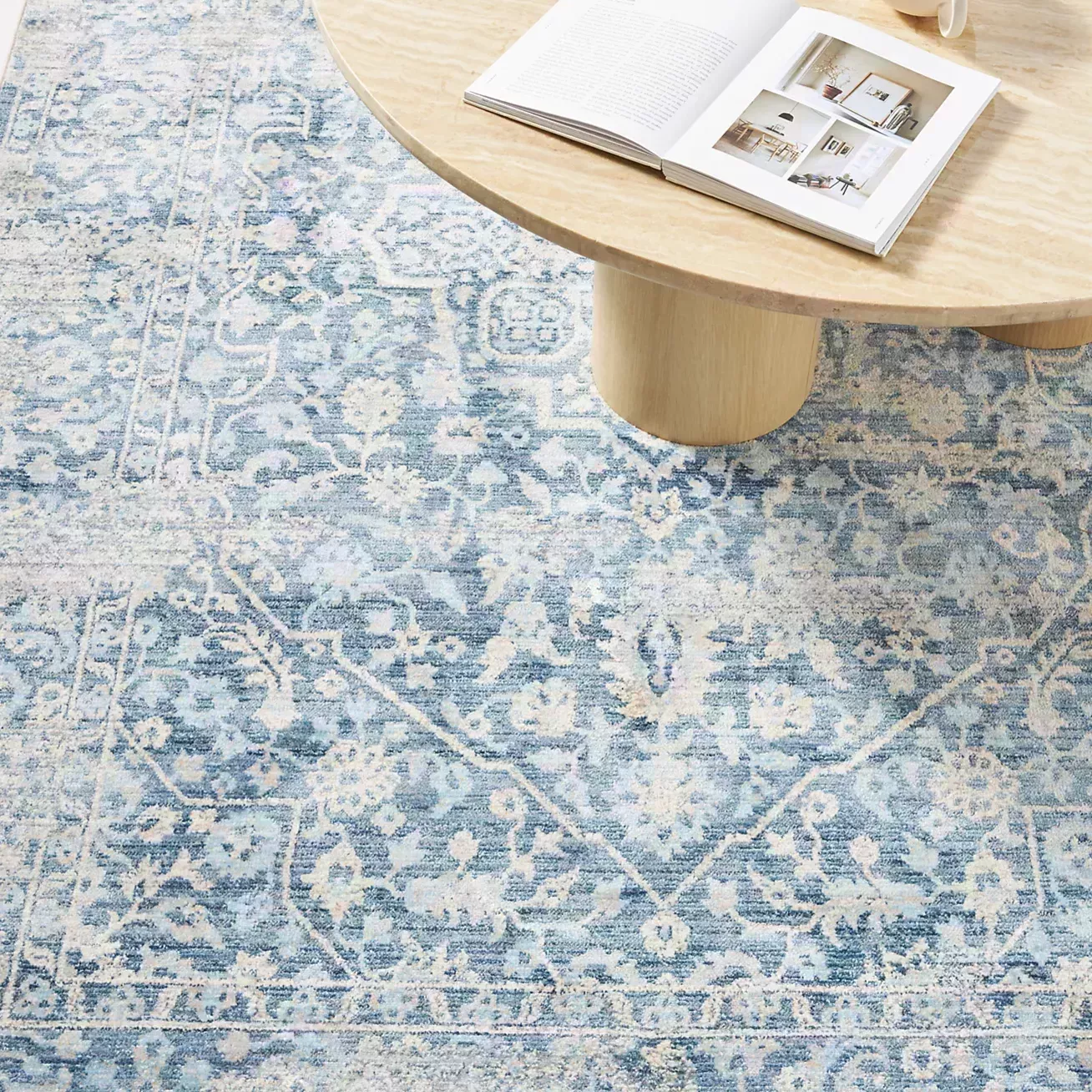 Por supuesto, puede encontrar fácilmente alfombras lavables a máquina en línea - y son asequibles