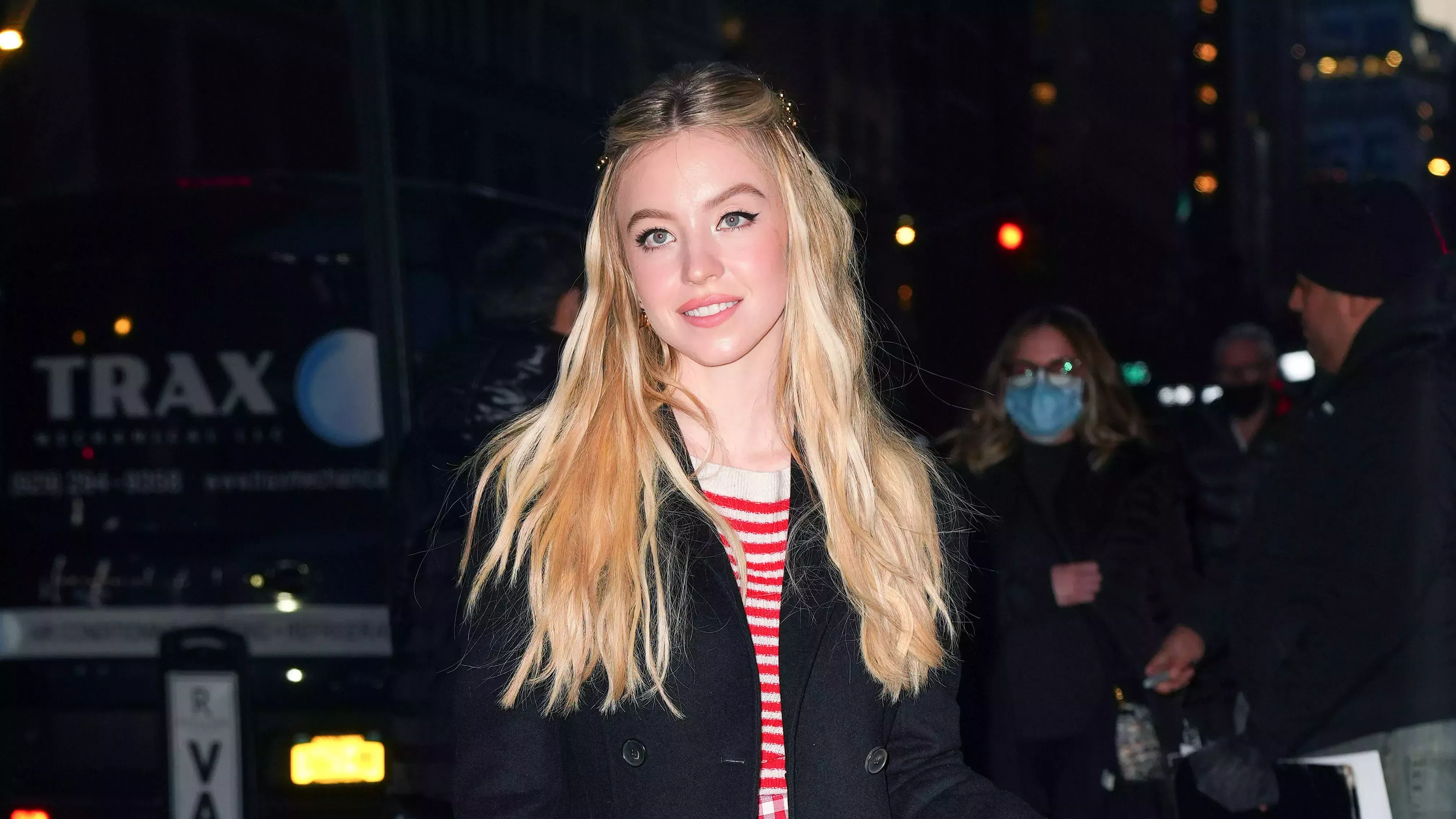 Sydney Sweeney se ha teñido de rojo y su colorista nos ha dado detalles exclusivos