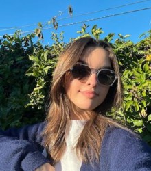 Todo lo que necesitas saber sobre la cantautora Jenna Raine