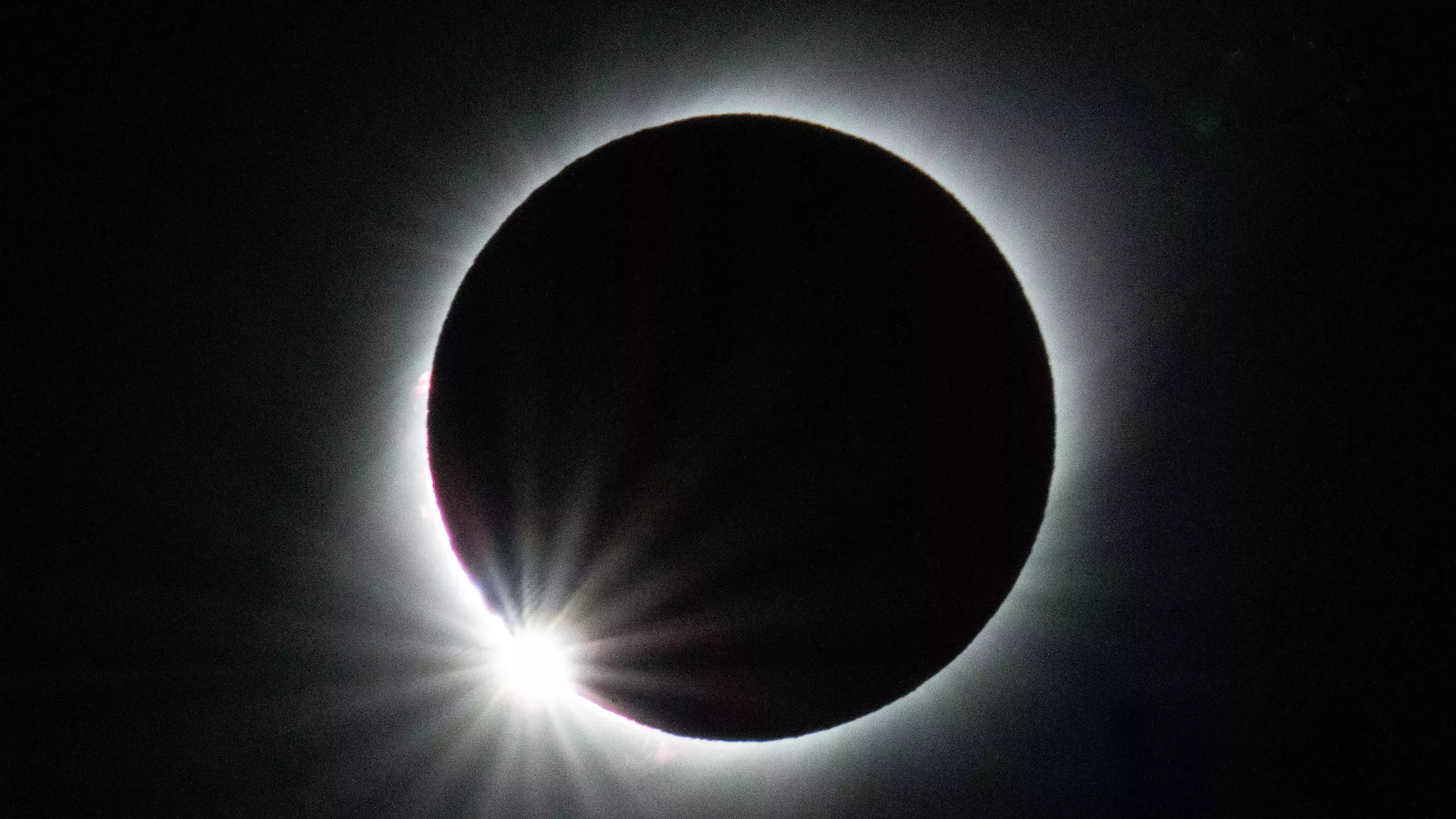 Todos los eclipses que llegarán en 2022 y cómo afectarán a tu vida