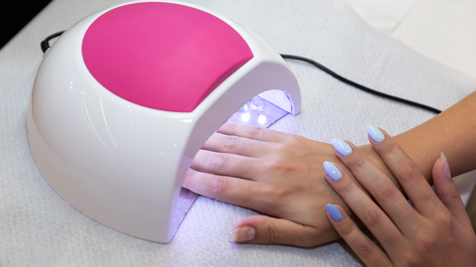 Cuales son los riesgos de usar lámparas UV en uñas de gel