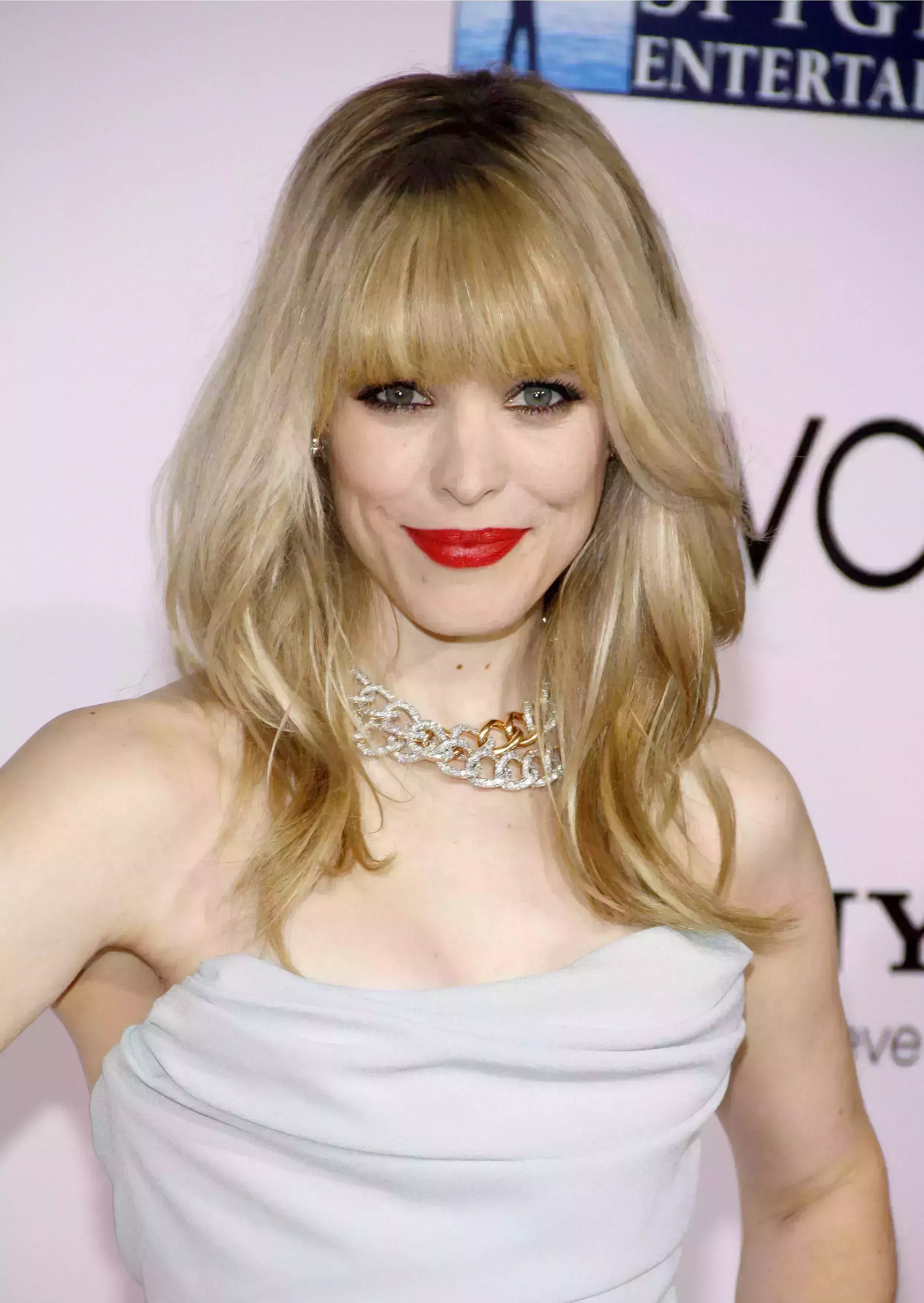 Rachel McAdams With Long Wolf Cut