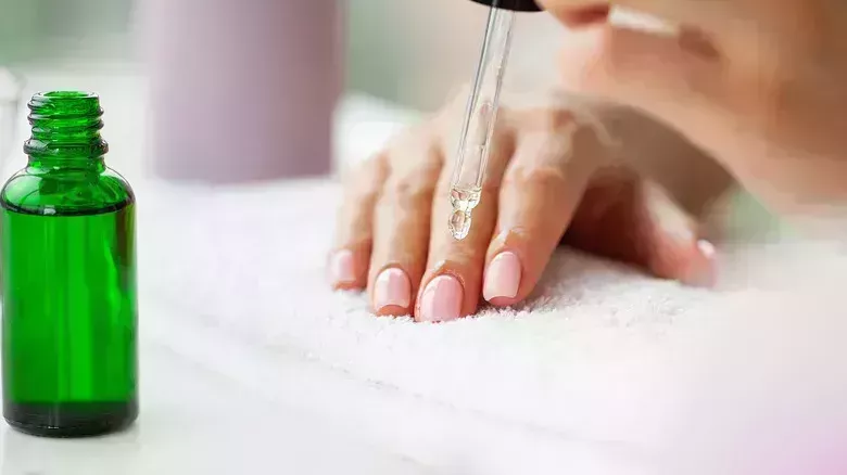 Aceites portadores poco comunes que son excelentes para la piel, el cabello y las u&ntilde;as - La lista