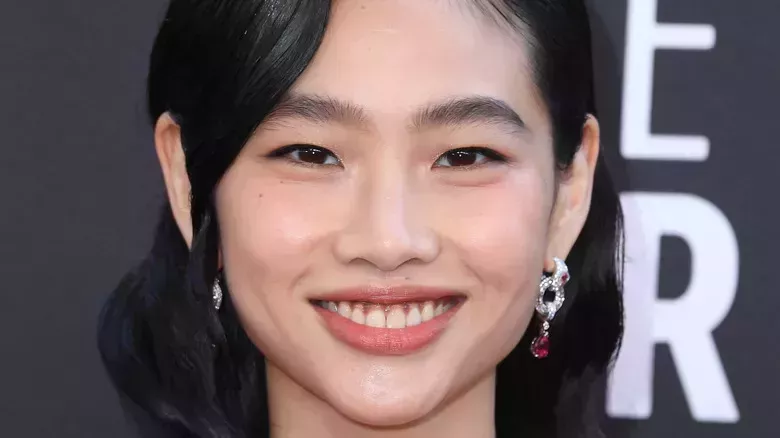 Así luce HoYeon Jung sin maquillaje - La Lista