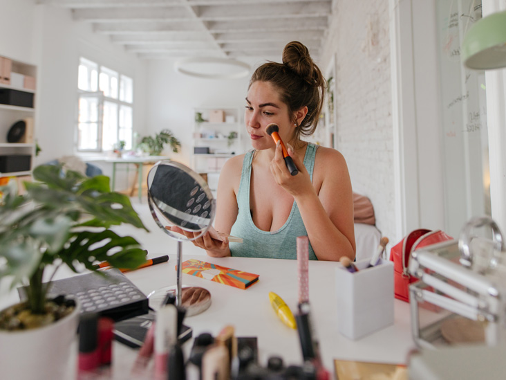 Cómo cubrir un grano: Aplicación, productos y consejos