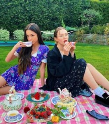 Cómo organizar una fiesta de té de primavera con tus amigas