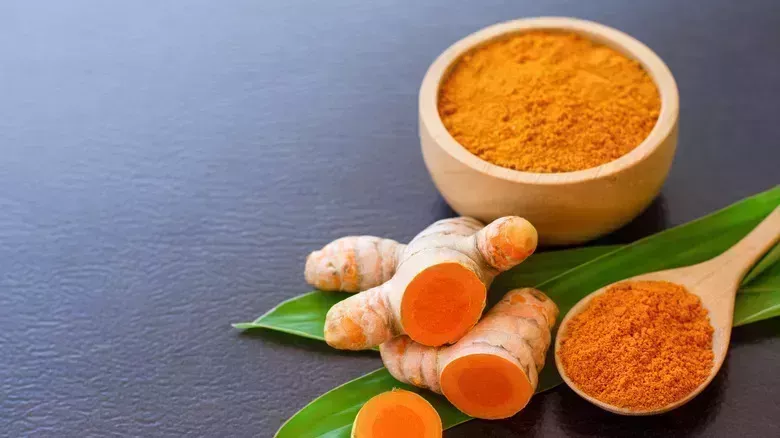 Formas naturales de combatir las canas