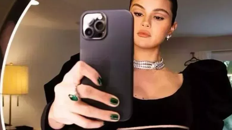 La última tendencia en uñas de las famosas que arrasa en las alfombras rojas