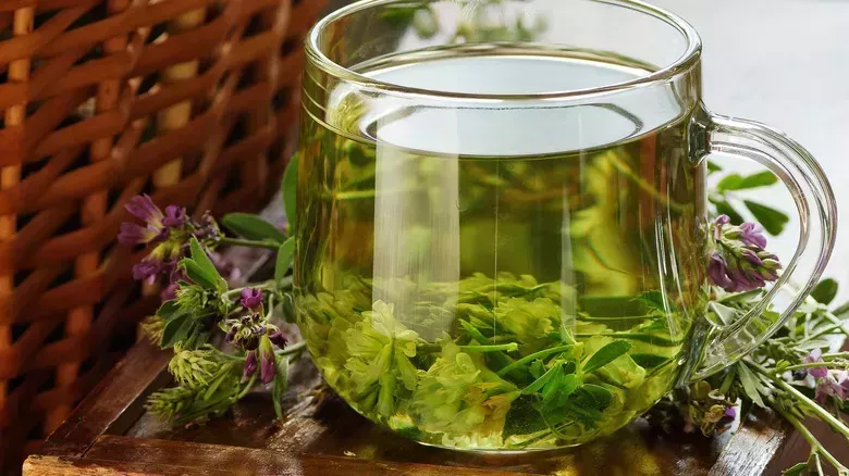 Por qué este té podría ser el secreto de la salud y el crecimiento del cabello