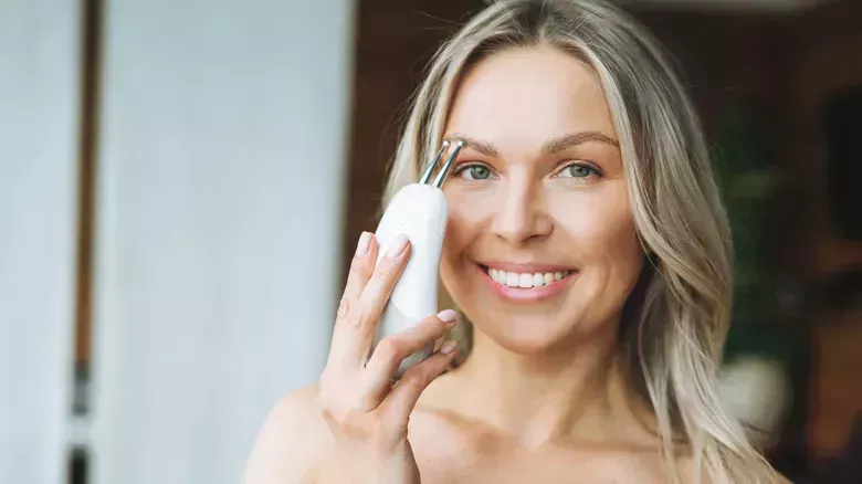 Tres trucos para que su dispositivo de microcorriente funcione mejor