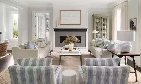 Esta casa tradicional de Greenwich combina elementos lúdicos y formales para un aspecto intemporal