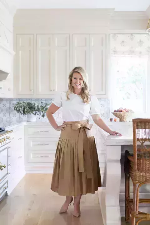 Esta casa tradicional de Greenwich combina elementos lúdicos y formales para un aspecto intemporal