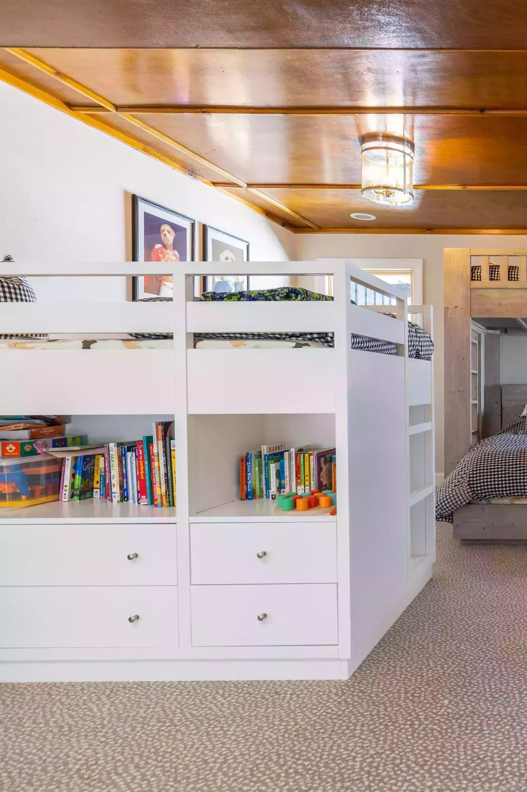 Estas geniales ideas de literas garantizan el ahorro de espacio en tu habitación 