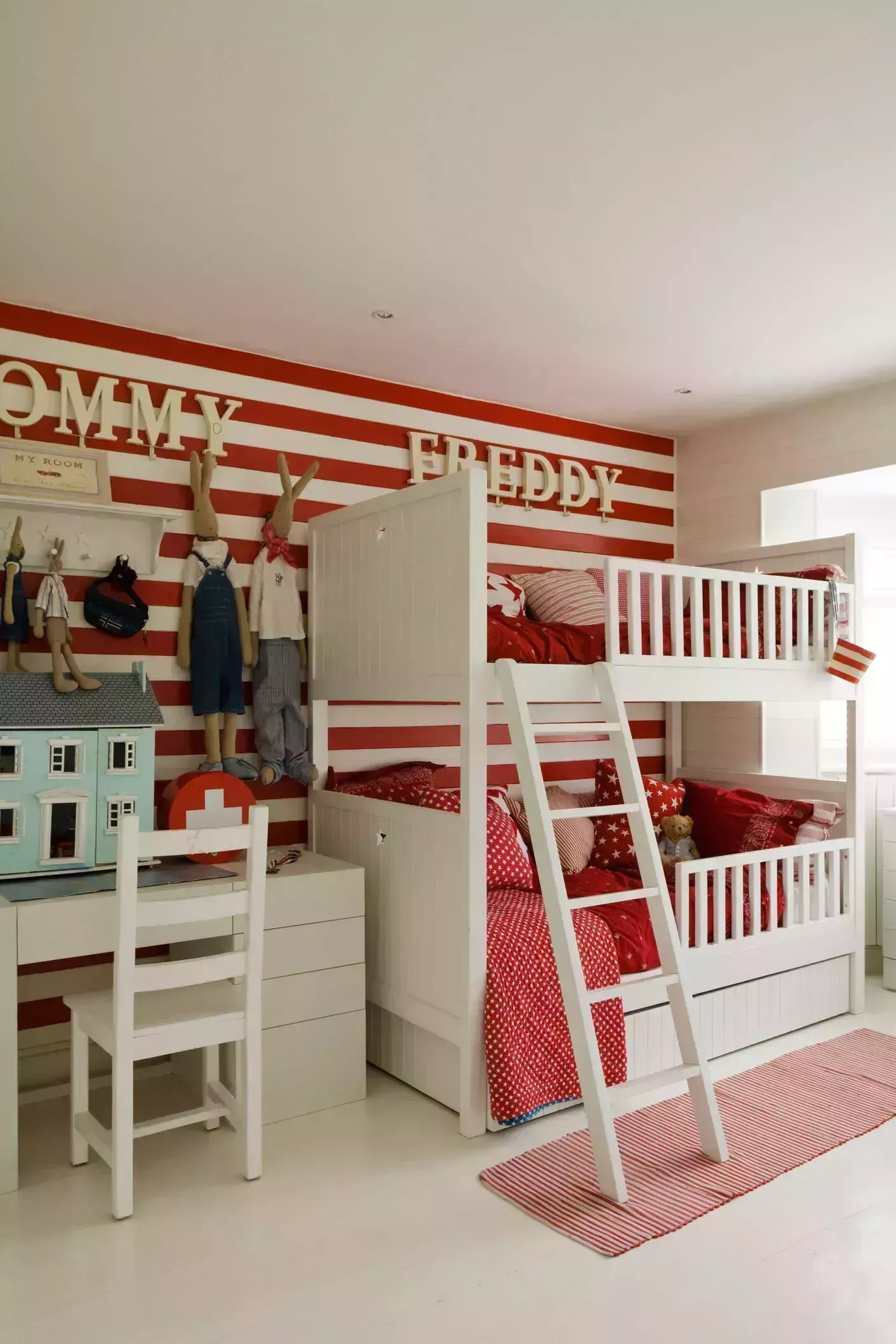 Estas geniales ideas de literas garantizan el ahorro de espacio en tu habitación 