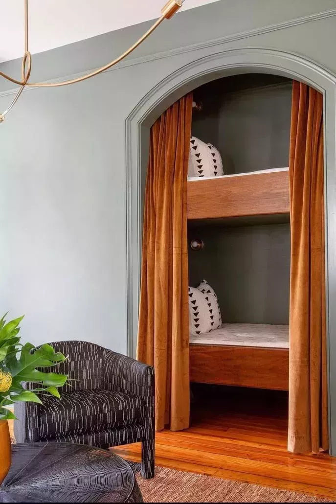 Estas geniales ideas de literas garantizan el ahorro de espacio en tu habitación 