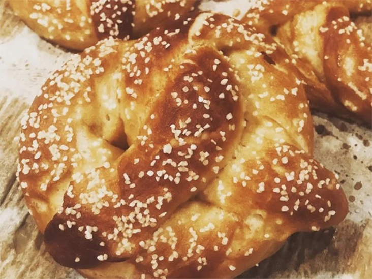 Pretzels blandos caseros: Receta, equipo y paso a paso