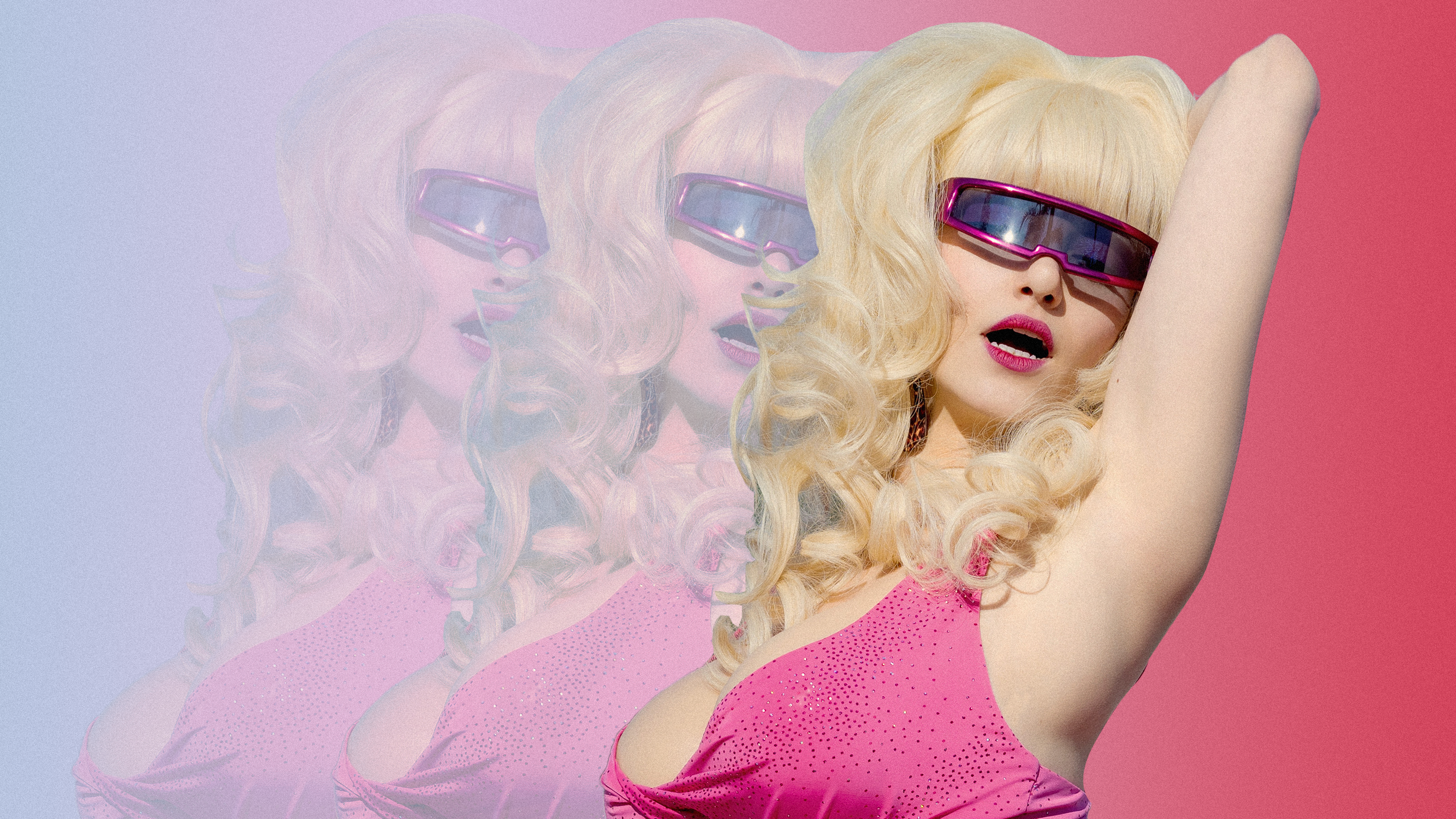 Las palmas de sus manos son la única parte real de Emmy Rossum que se ve en 'Angelyne'