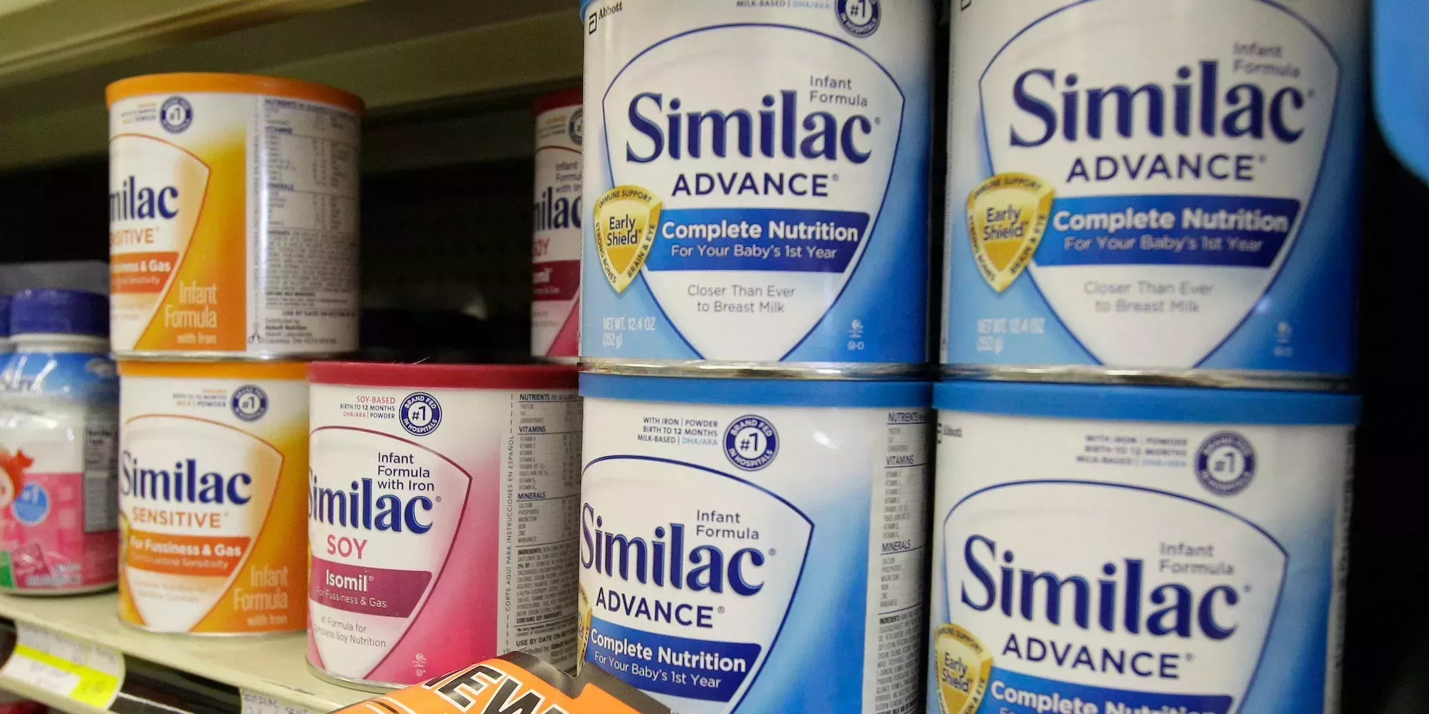 Una empresa de fórmulas para bebés espera que la escasez se prolongue durante todo el verano, ya que se esfuerza por conseguir los ingredientes adecuados