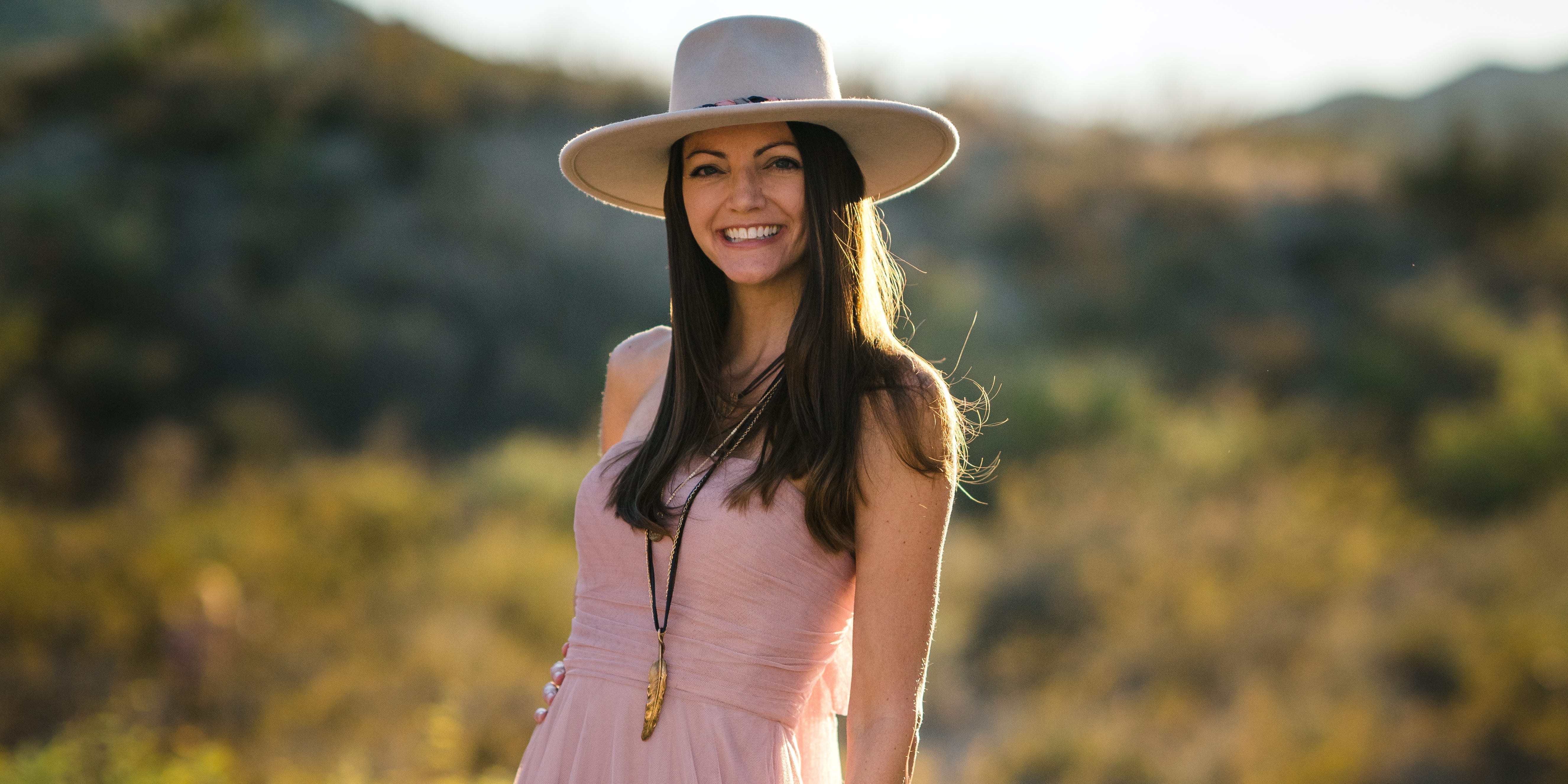 Una operación dejó a una mujer con alucinaciones y migrañas