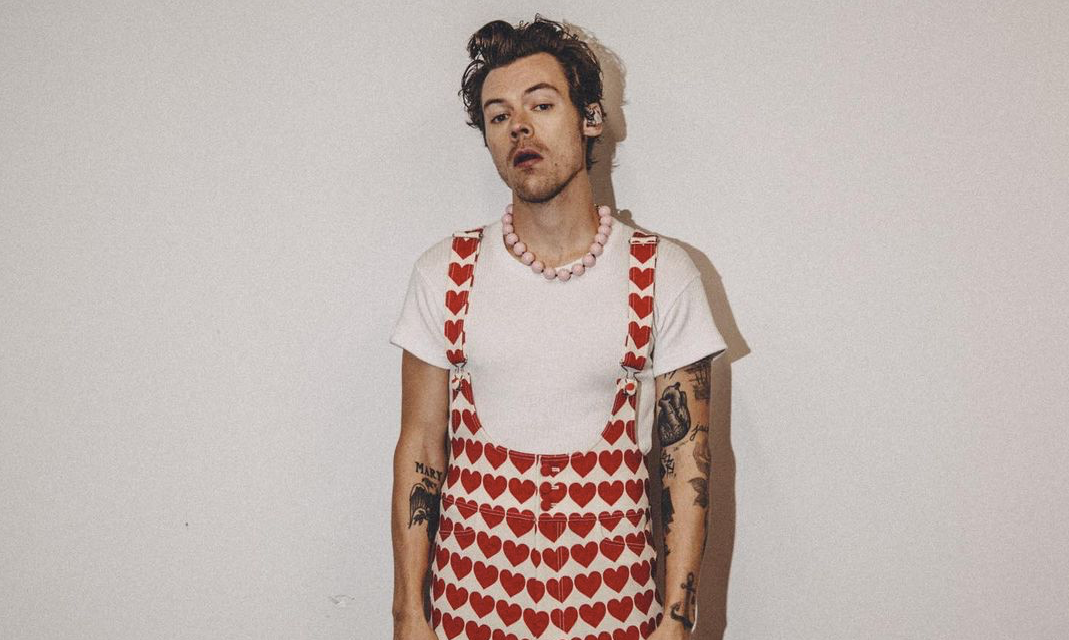 La prenda que todo el mundo quiere comprar después de verla en Harry Styles