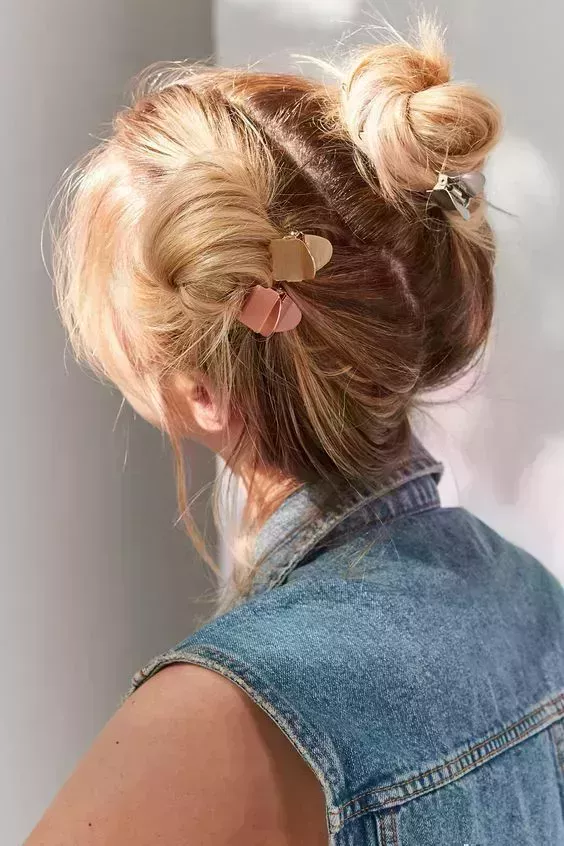 Best Mini Claw Clips Hairstyles 13 Tips How To Use Claw Clips