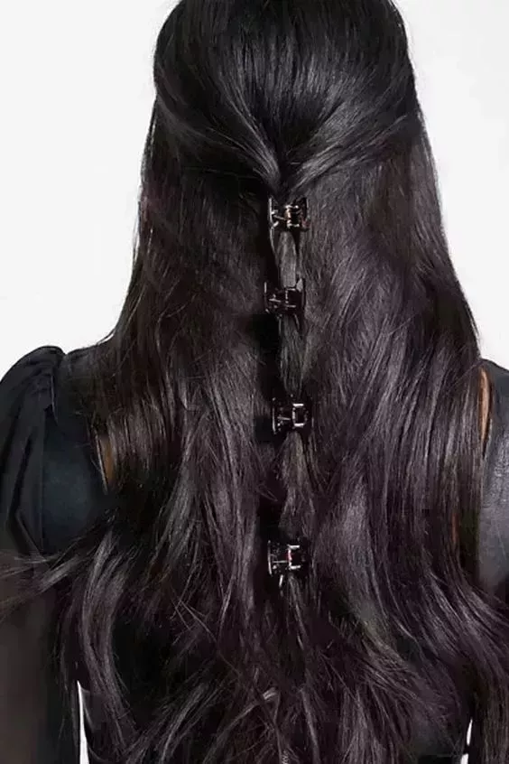 Best Mini Claw Clips Hairstyles 13 Tips How To Use Claw Clips