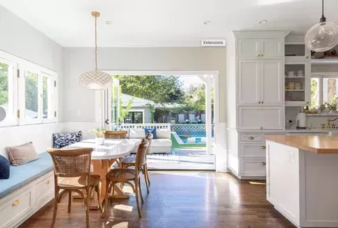 El interior de una reluciente casa de campo victoriana en California 