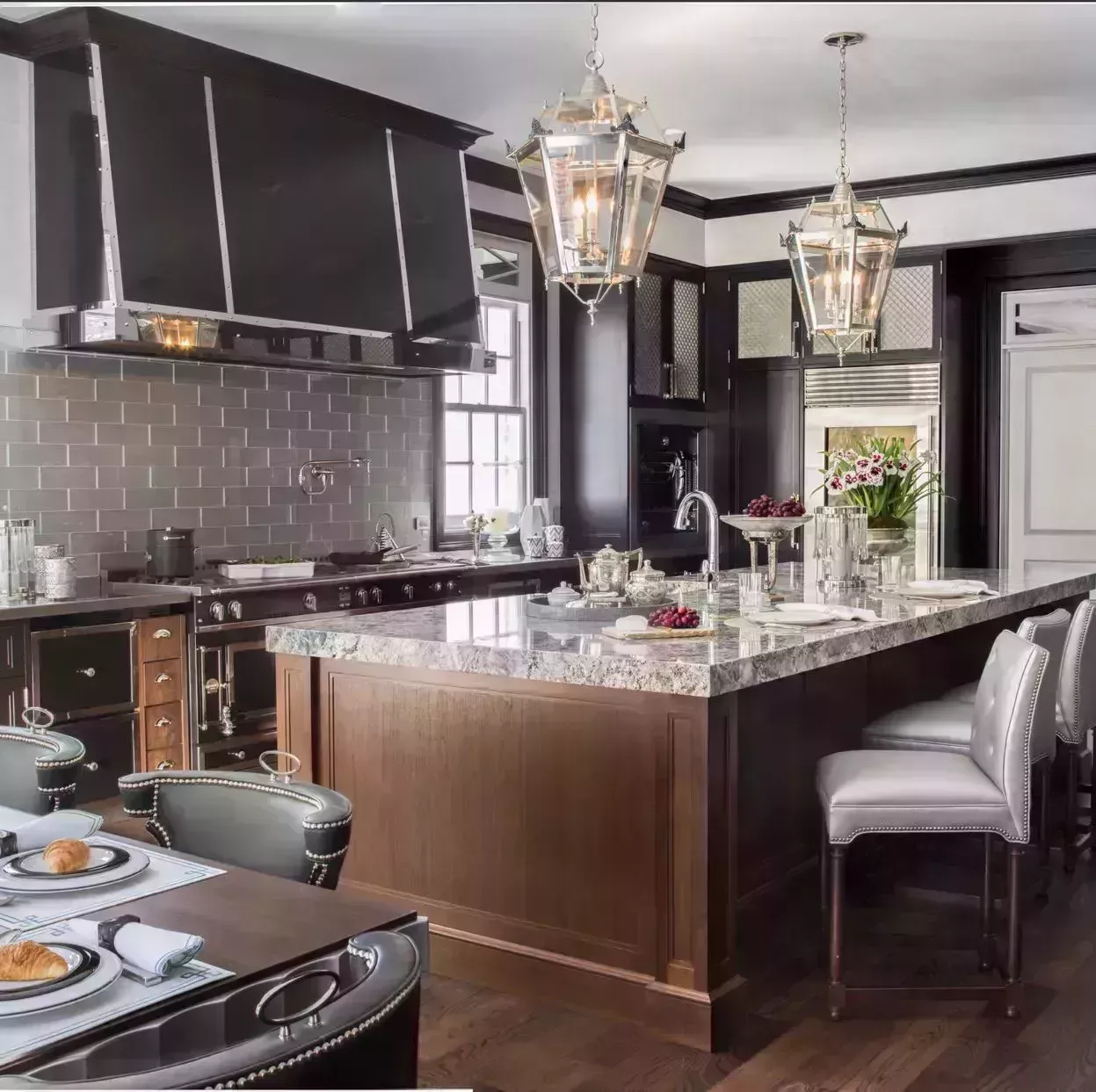 La inspiración de diseño que necesita para elegir la mejor iluminación para la cocina