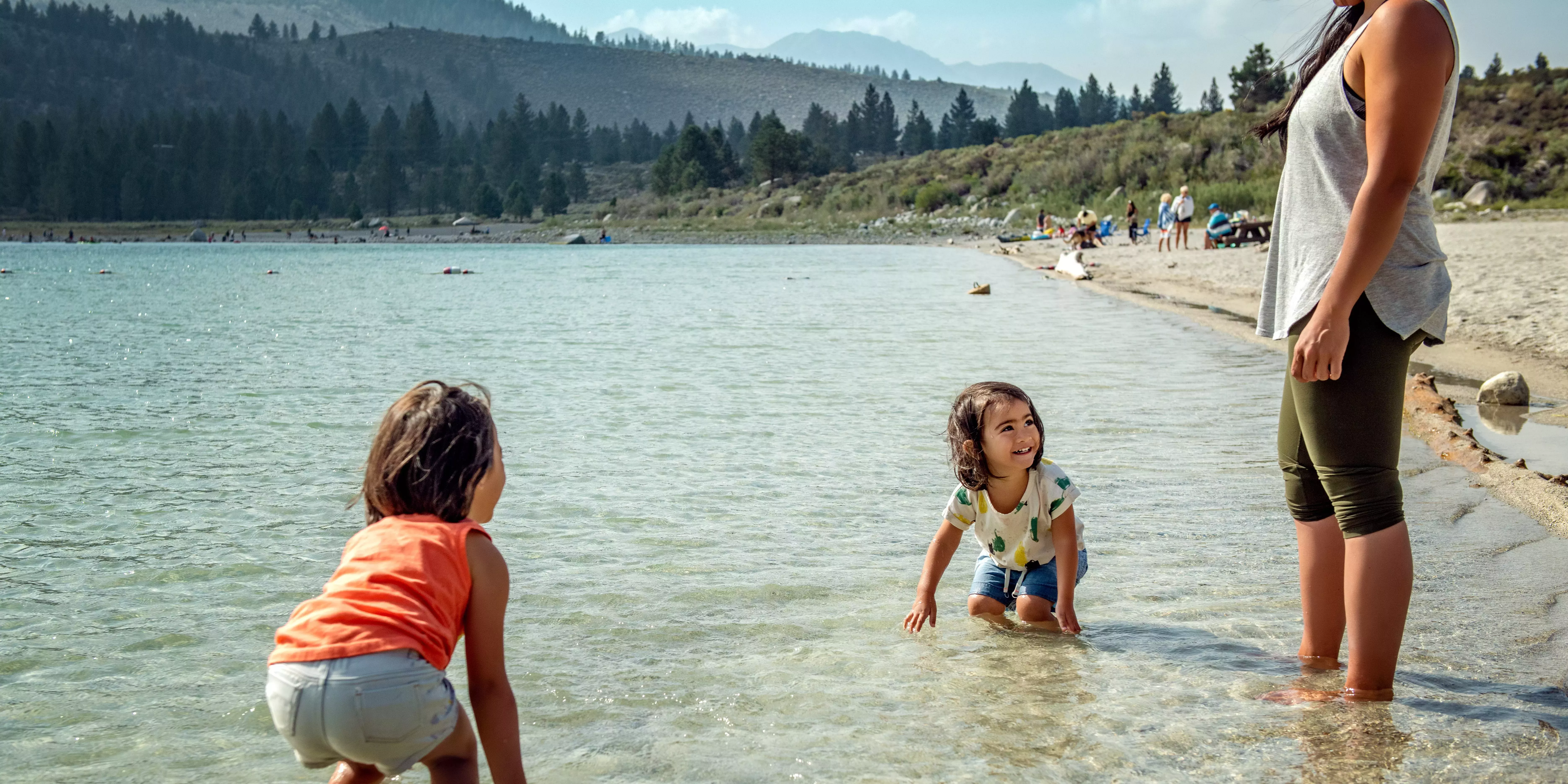 Lo que hay que saber sobre el prurito del nadador, una erupción causada por un pequeño parásito que se encuentra en el agua contaminada por caca de animales