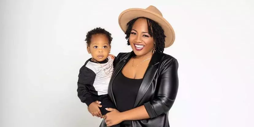 Soy una madre negra que opta por una crianza suave. Eso me ha hecho una madre más feliz.