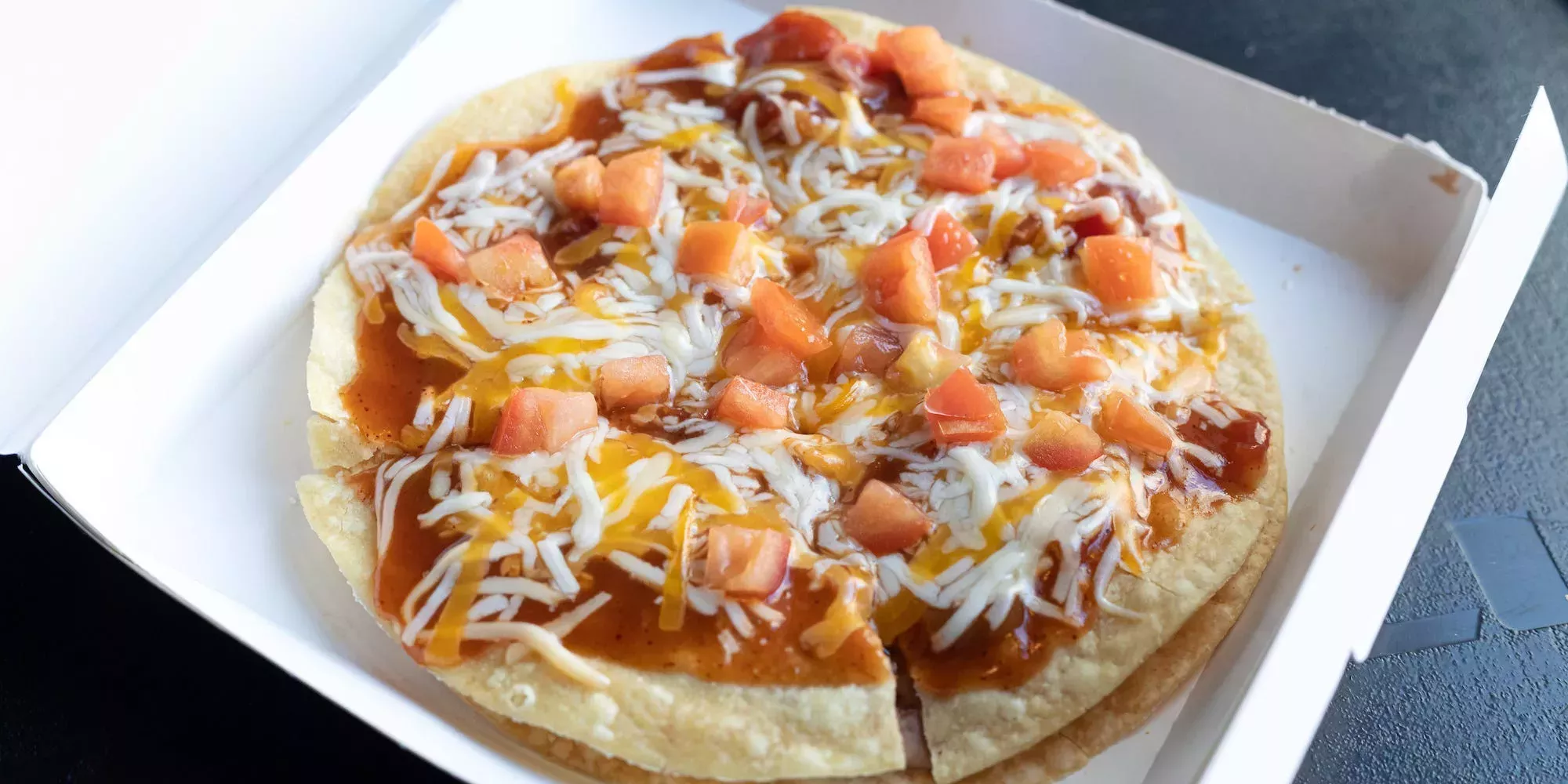 Taco Bell está agotando la Pizza Mexicana tan rápido que está desapareciendo de los menús