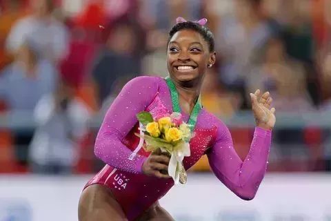 15 datos curiosos que harán que ames aún más a Simone Biles 