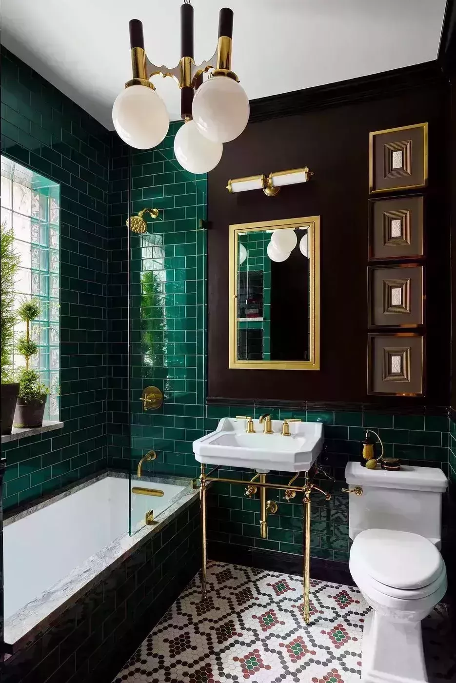 20 interiores inspiradores que muestran brillantes ideas de iluminación para el baño 