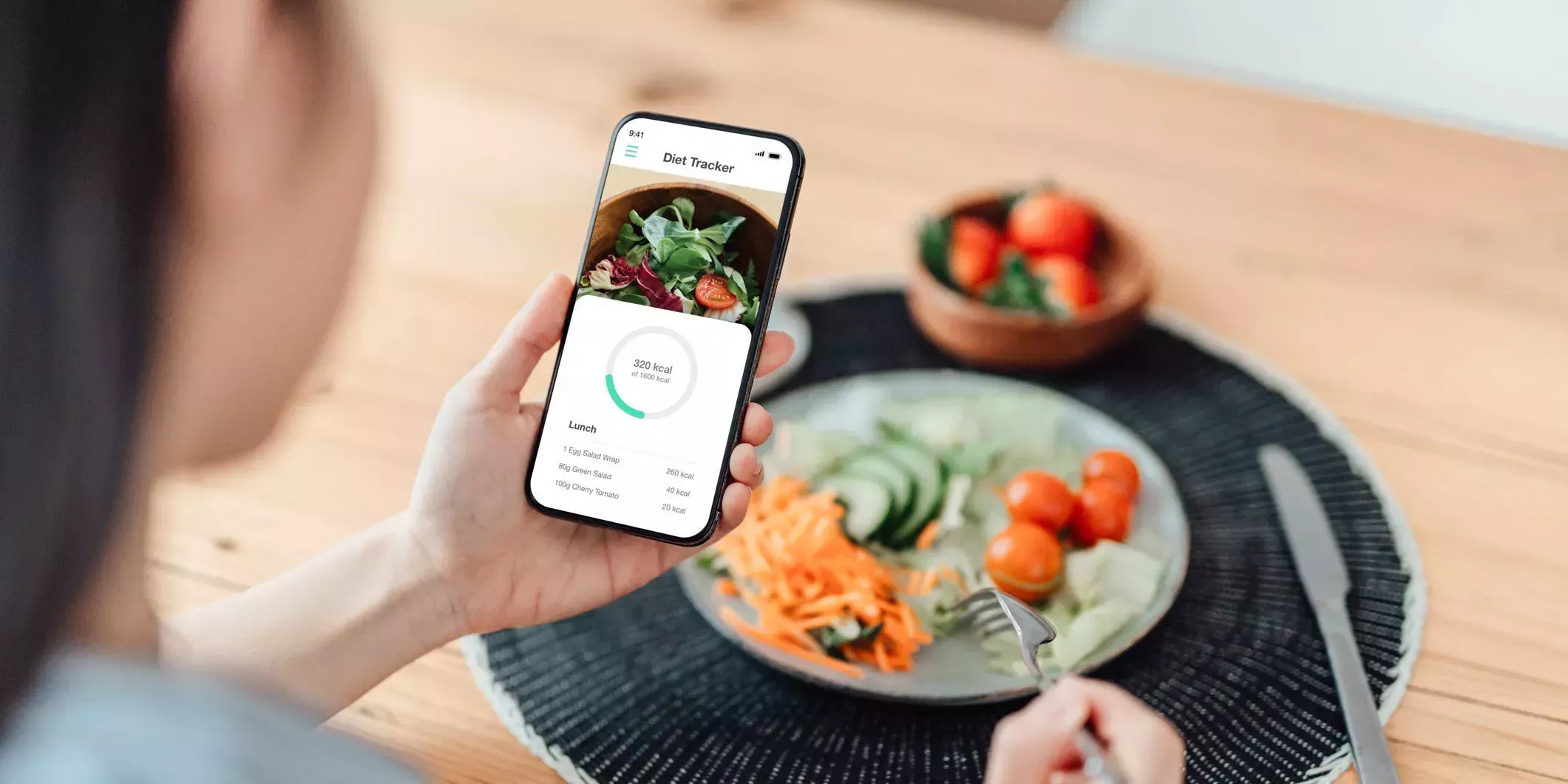 4 señales de que un programa de dieta es una pérdida de dinero, según una dietista de la aplicación de fitness de Chris Hemsworth