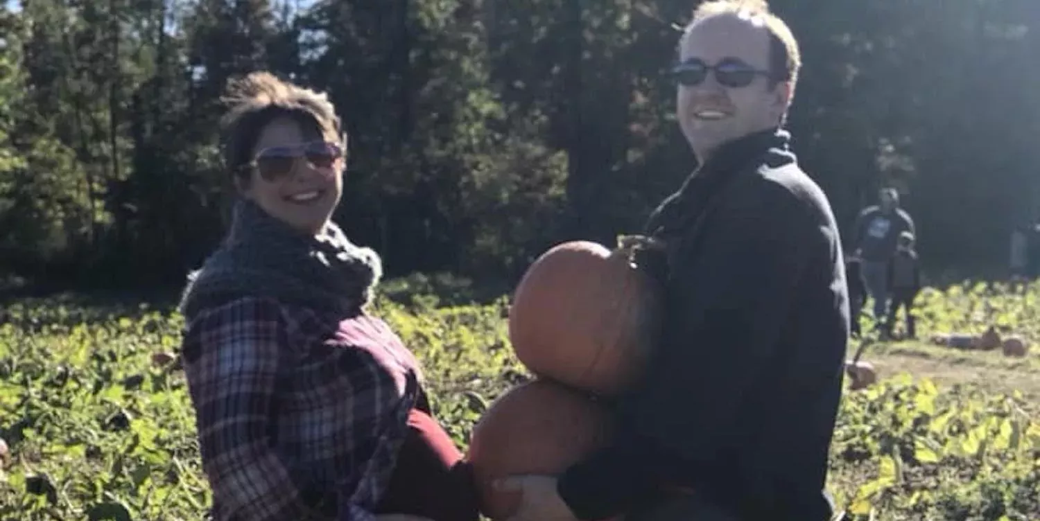 Al igual que Debbie Reynolds, tuve que cargar con mi bebé muerto después de que muriera en el útero. Los proveedores médicos querían mantenerme embarazada.