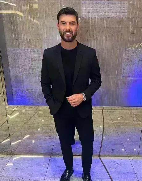 El atractivo duradero de la botella de agua de Love Island