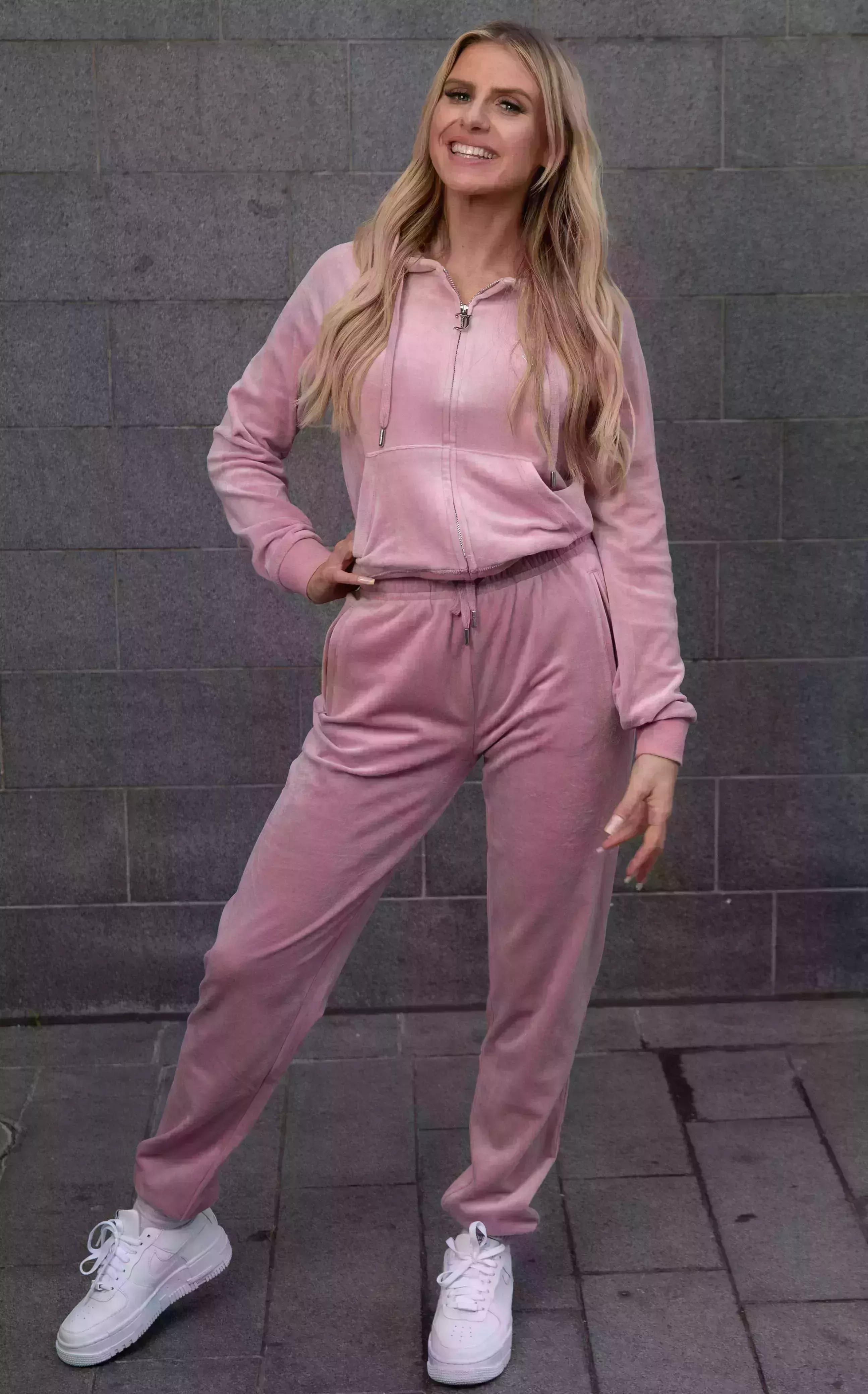 El atractivo duradero de la botella de agua de Love Island