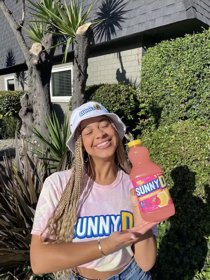 ¡EXCLUSIVA! Nia Sioux habla de la moda de verano, de sus planes de futuro y de cómo vivir su mejor vida cada día