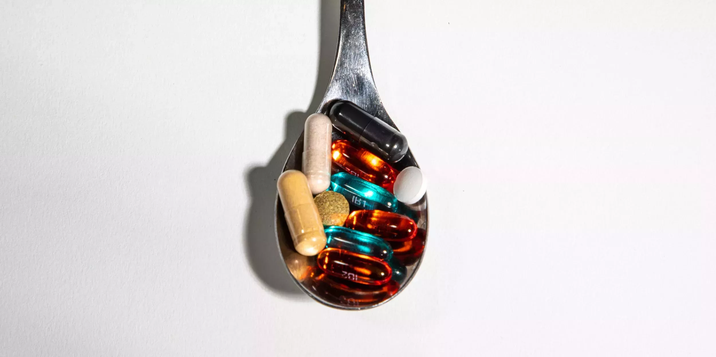 Hay más pruebas de que los suplementos de vitamina D no reducen el riesgo de fracturas óseas, según un estudio