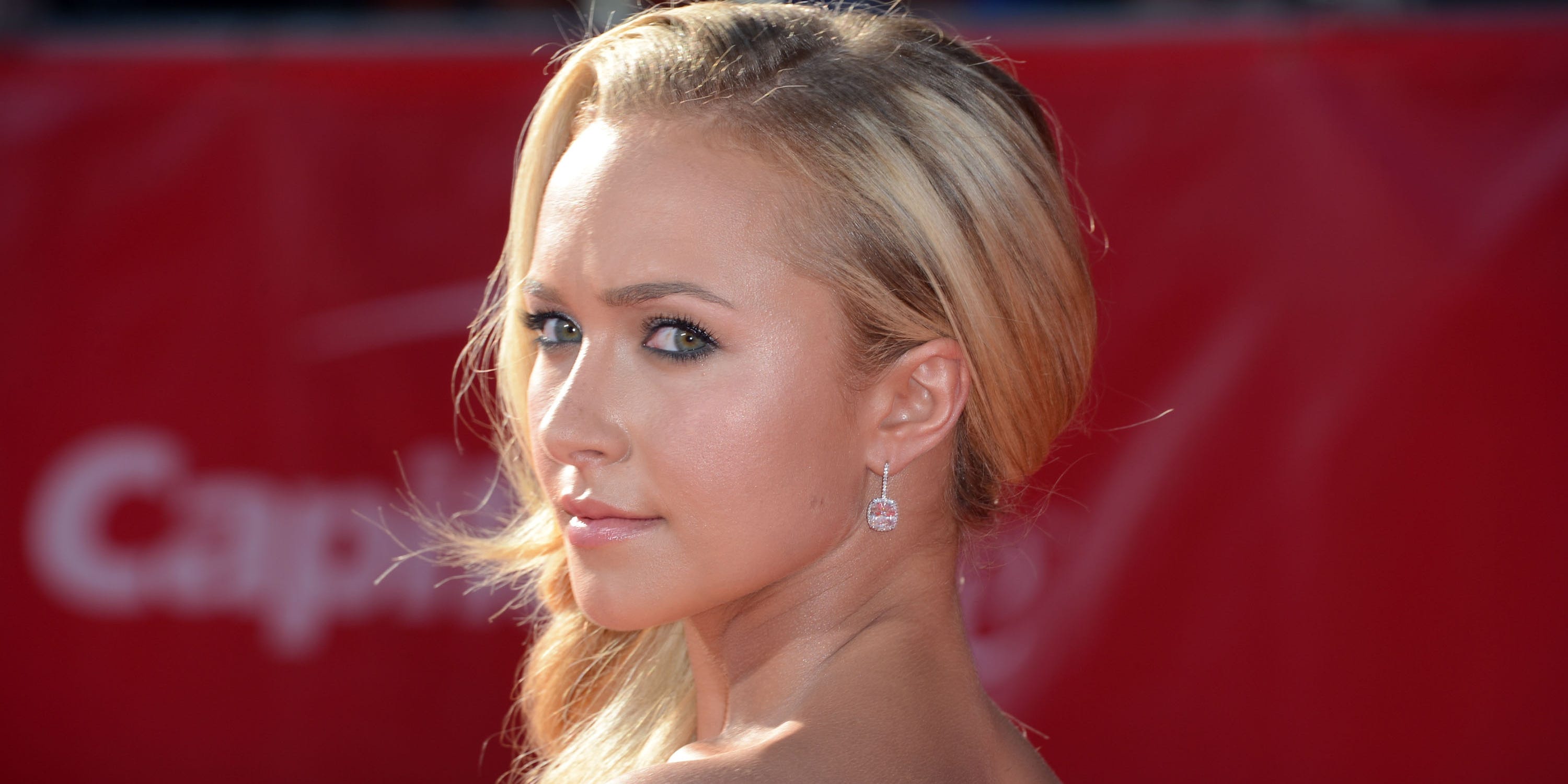Hayden Panettiere revela que mandó a su hija a vivir con su padre en Ucrania cuando su adicción al alcohol fue en aumento