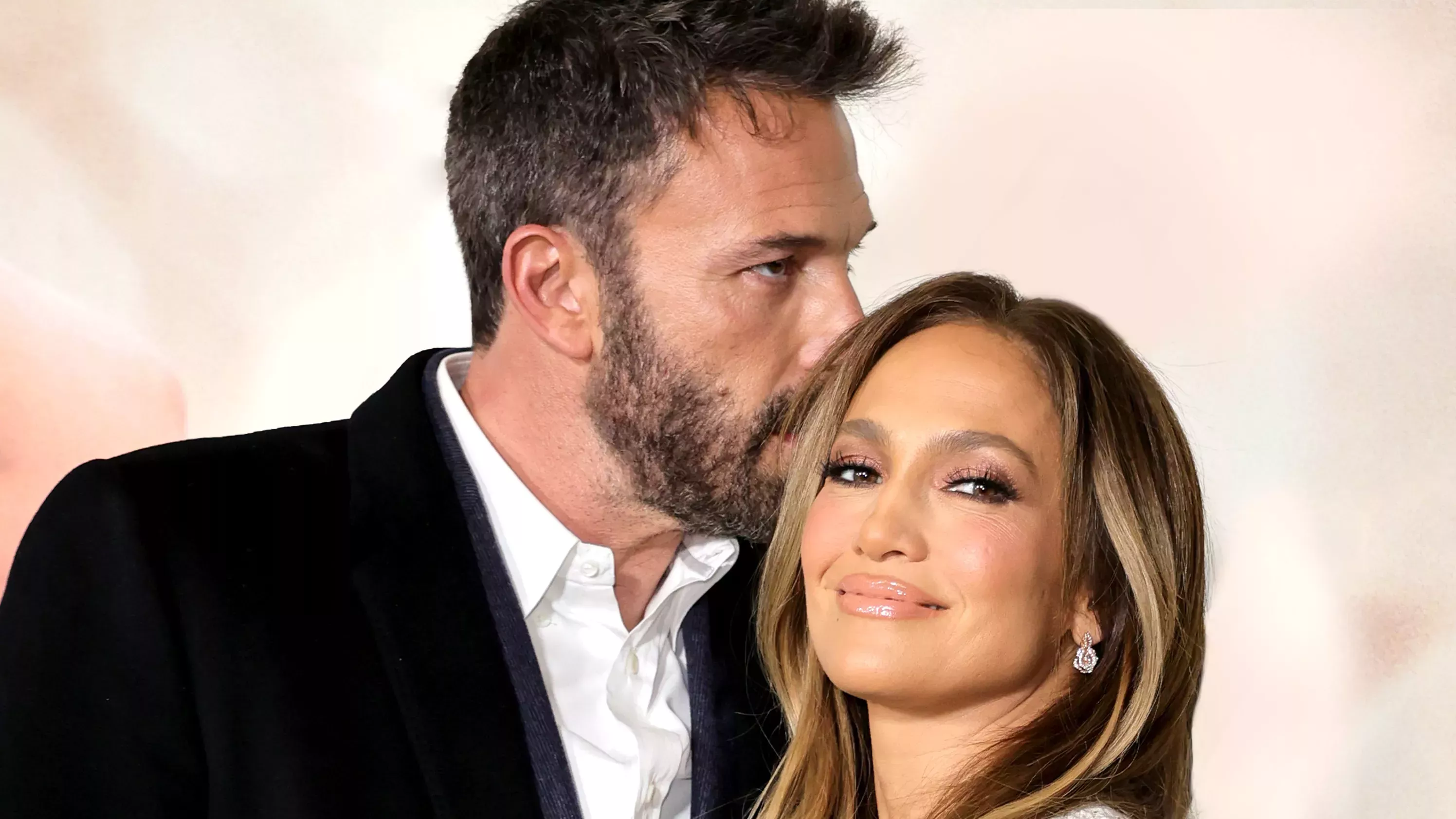 Jennifer López se casó con Ben Affleck con el peinado más Jennifer López posible