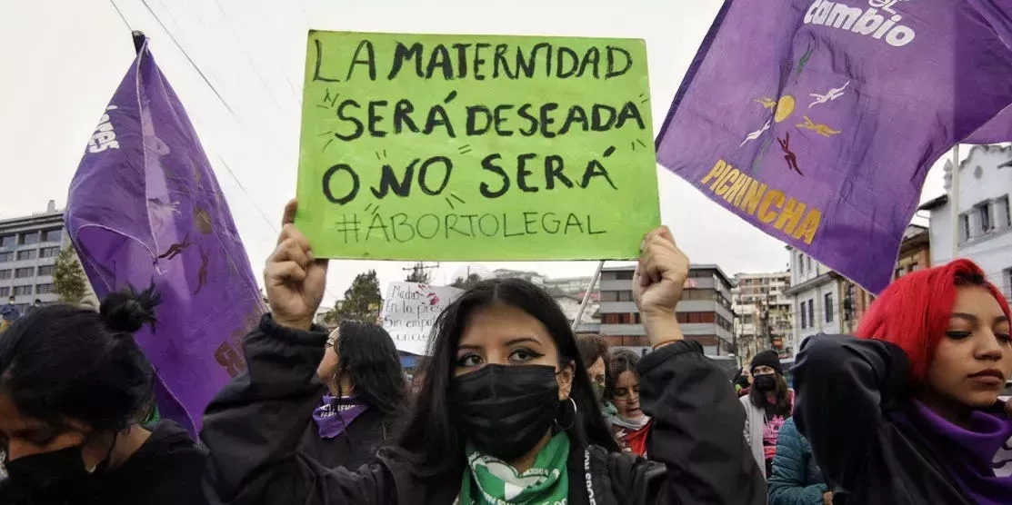 Tuve un aborto espontáneo en Ecuador, donde el aborto es ilegal. Los médicos tratan a las mujeres como yo como sospechosas de ser criminales.