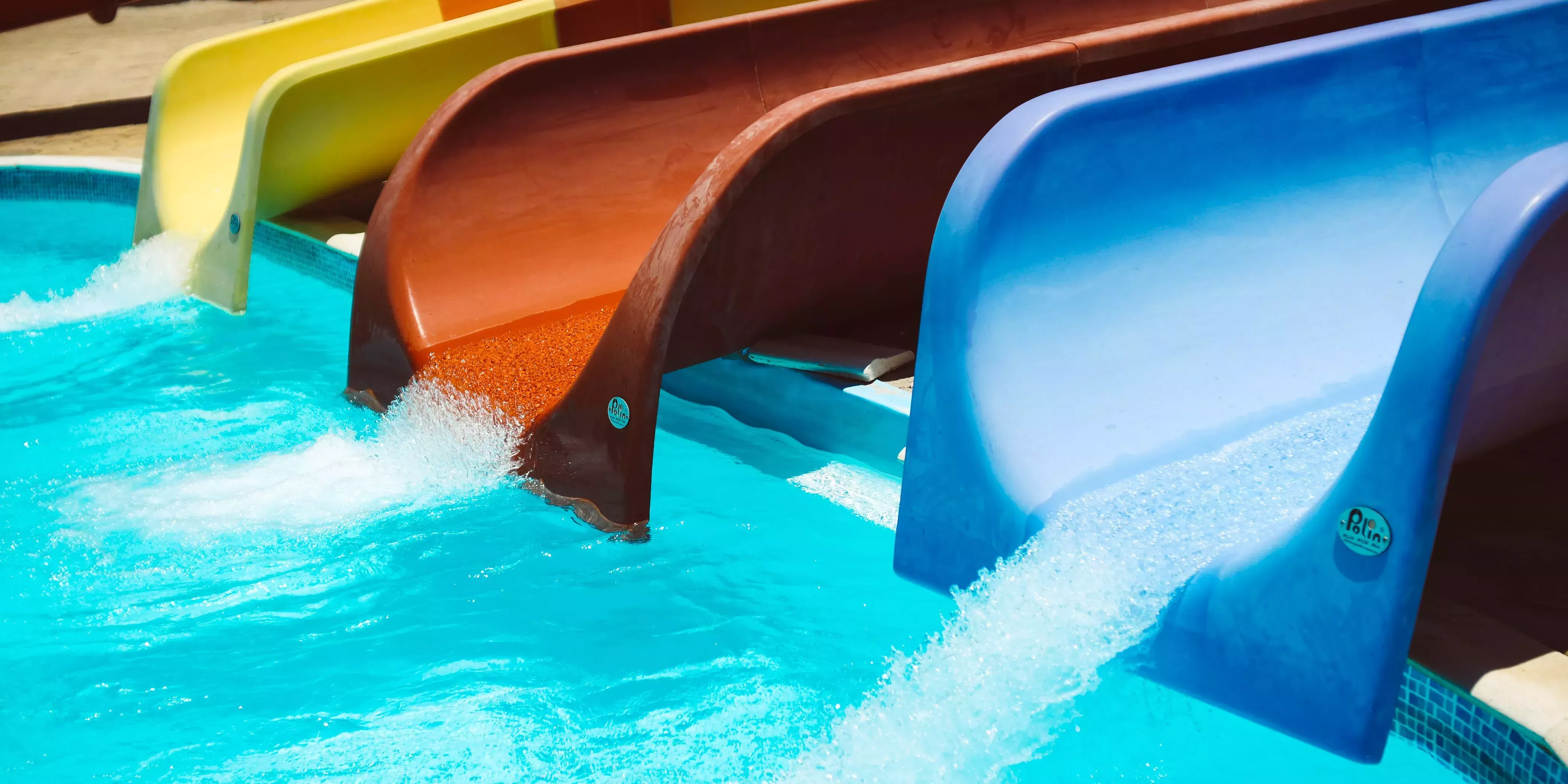 Un padre dice que su hija de 13 a&ntilde;os fue humillada p&uacute;blicamente por su peso despu&eacute;s de que la rechazaran de una atracci&oacute;n del parque acu&aacute;tico