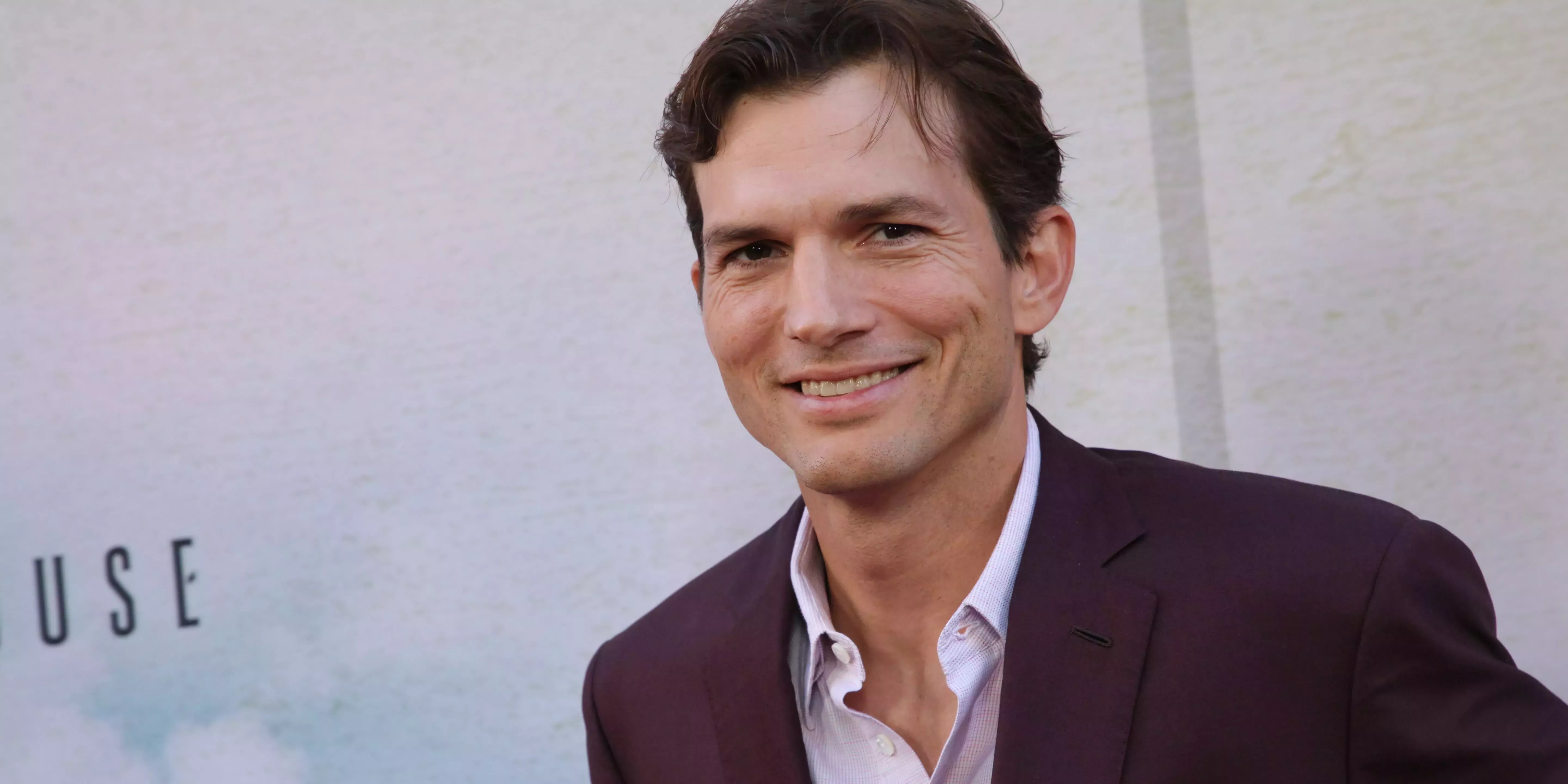 Ashton Kutcher perdió la vista, la capacidad de caminar y el oído durante casi un año debido a una rara enfermedad autoinmune