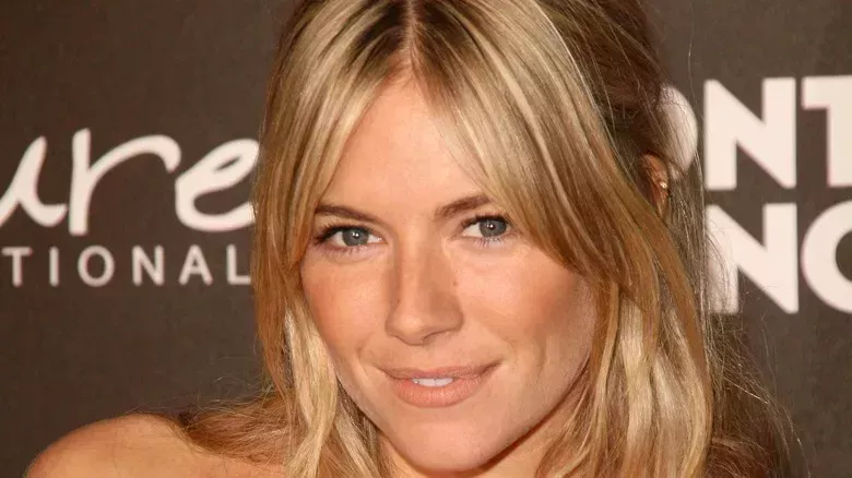 El mejor flequillo para rostros ovalados