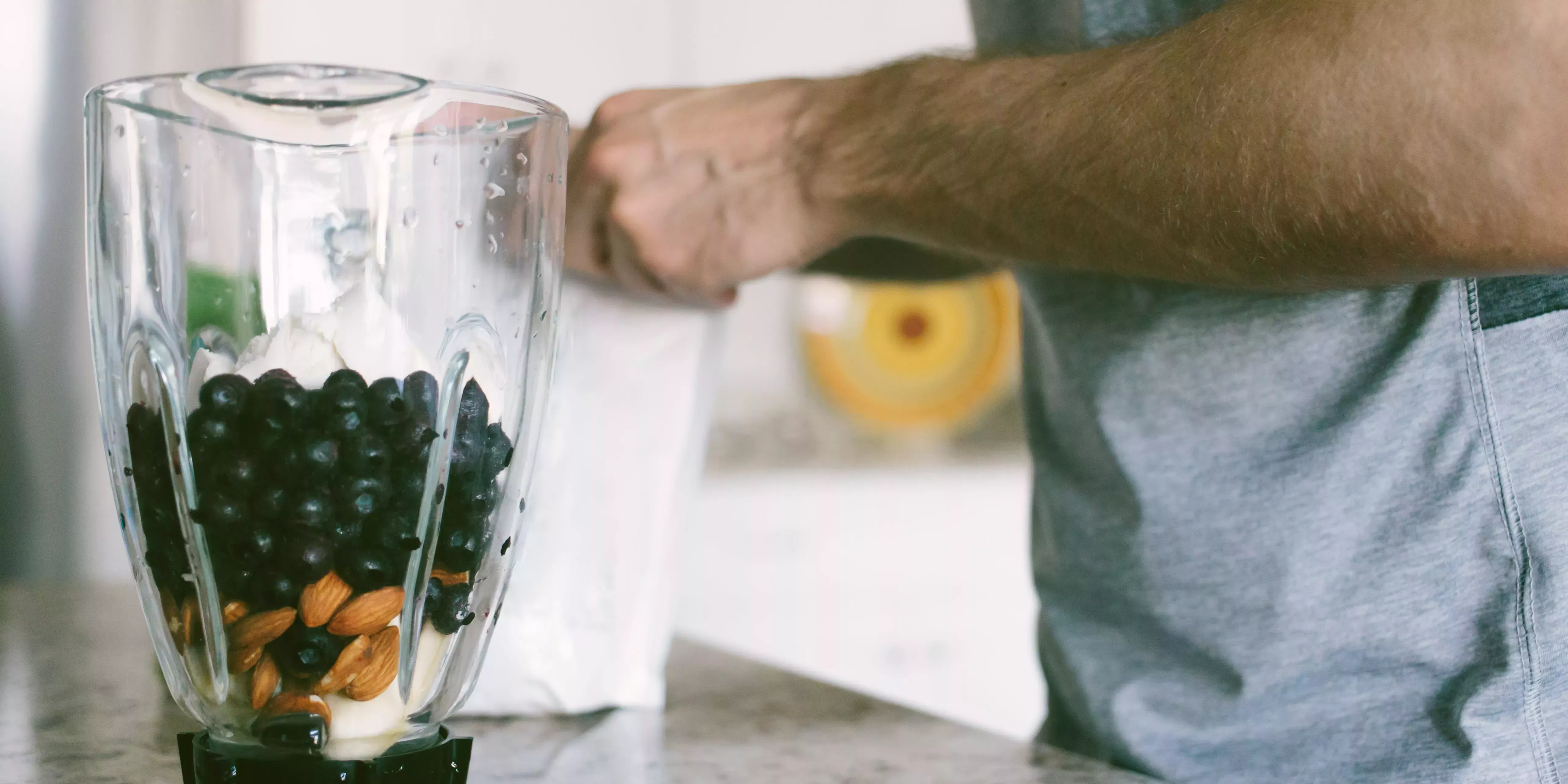 Estos son los 5 alimentos que un nutricionista deportivo recomienda a sus clientes para una dieta de desarrollo muscular