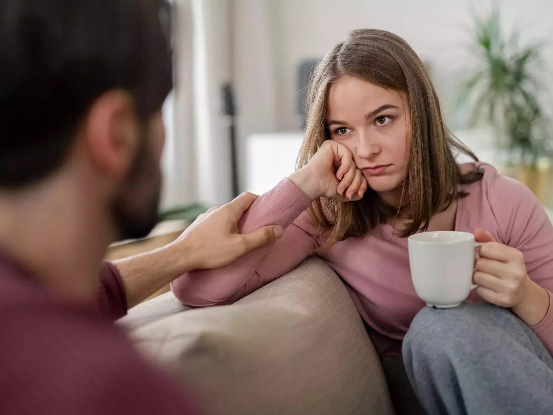 ¿Intenta cambiar sus malos hábitos o sus pensamientos oscuros? Puede beneficiarse de la TCC, la terapia 